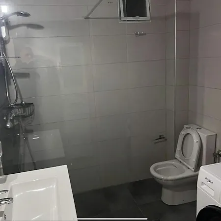 Exclusive Ladadika 1